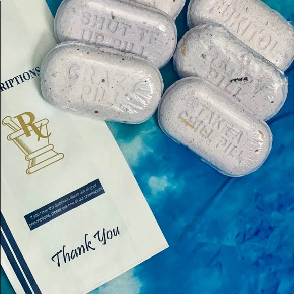 Pill Bath bombs 💊 - Picture 3 of 9